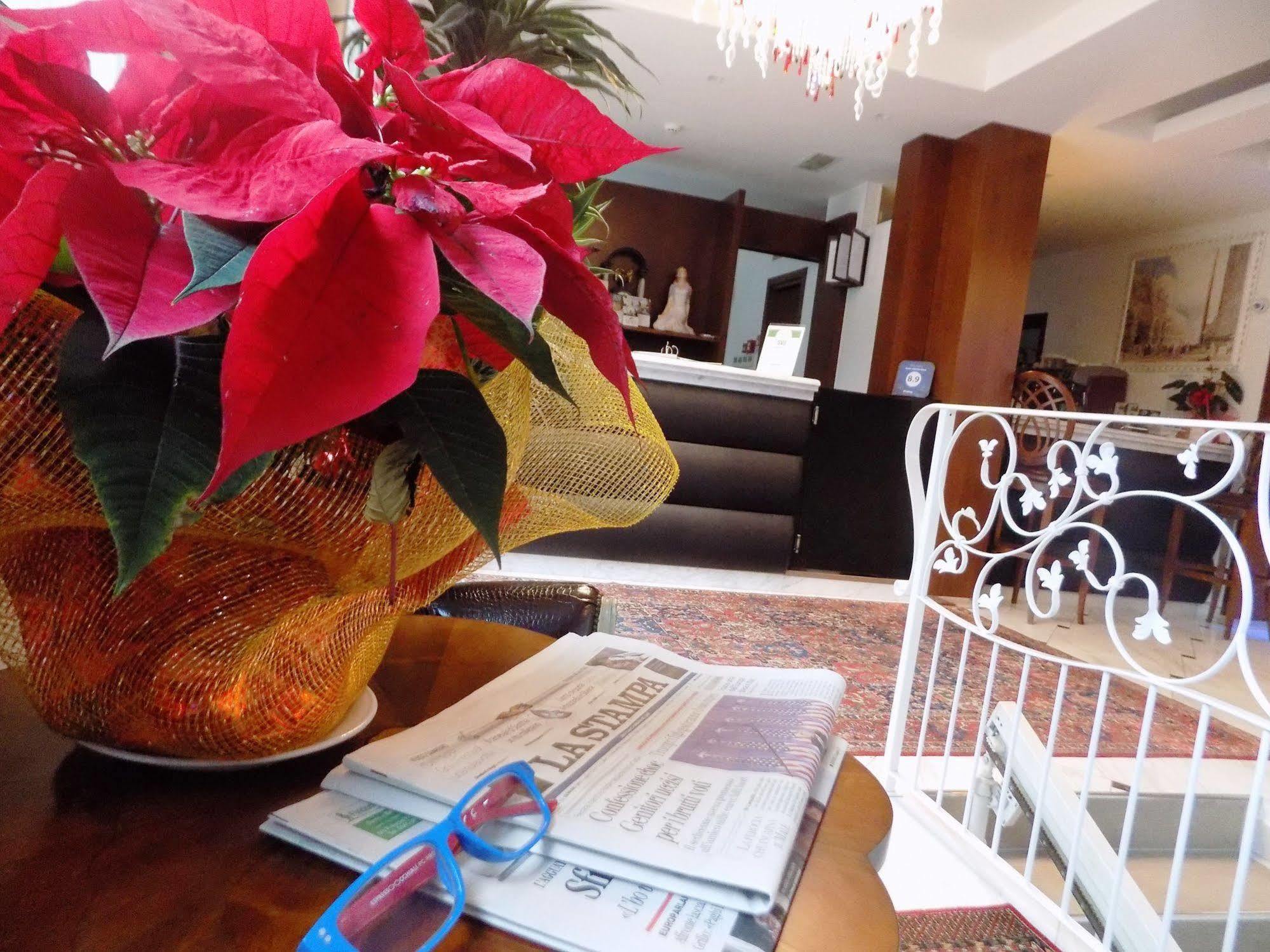 Hotel Residence Villa Del Mare Римини Экстерьер фото
